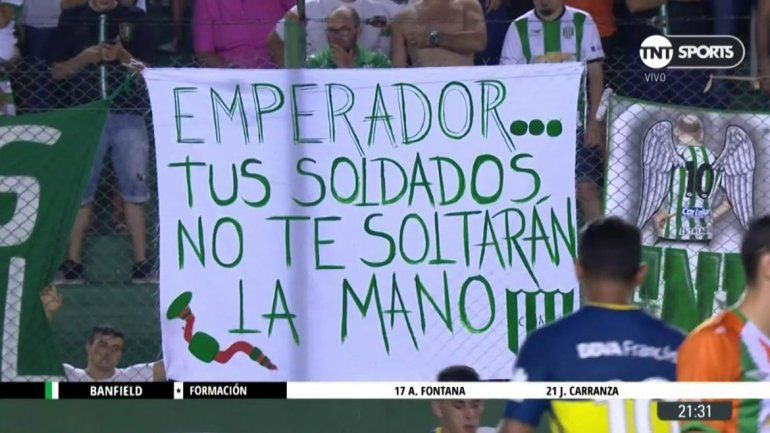 Los hinchas de Banfield le mostraron todo su cariño a Julio Falcioni.Discreto debut de Bebelo en el xeneize. La jerarquía de la ofensiva azul y oro hizo la diferencia.
