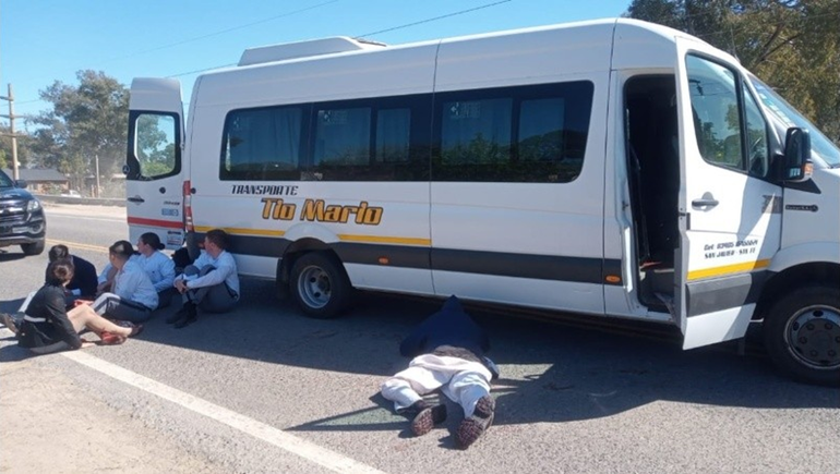 Atacan y matan al chofer de la combi que trasladaba cadetes del Liceo Militar