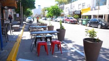 polemica por el espacio de la calle pone en tension a los locales gastronomicos polemica por el espacio de la calle pone en tension a los locales gastronomicos