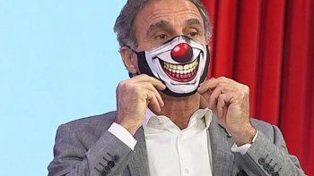 El Cabezón la rompió de nuevo y le puso todo el humor. El Cabezón la rompió de nuevo y le puso todo el humor.