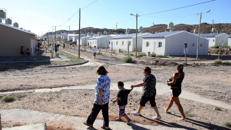 El sueño de la casa propia: cuántos sueldos se necesitan para construir 100 m2