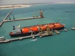 Cuenca Neuquina: producción récord contrasta con cuellos de botella que explica la necesidad de importaciones. Cuenca Neuquina: producción récord contrasta con cuellos de botella que explica la necesidad de importaciones.