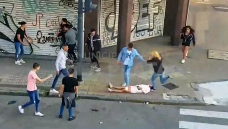 La Plata: violenta golpiza a una chica que terminó noqueada