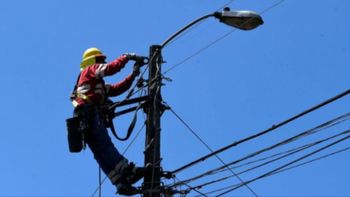 A horas de Argentina-Inglaterra, otra vez se cortó la luz en Río Gallegos y hay fuerte incertidumbre (foto ilustrativa). A horas de Argentina-Inglaterra, otra vez se cortó la luz en Río Gallegos y hay fuerte incertidumbre (foto ilustrativa).