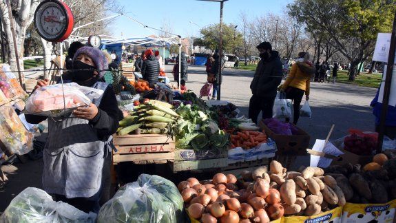 Cayeron 50% las ventas en la feria del Parque Central