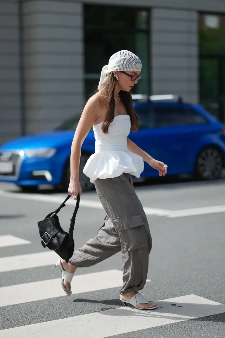 Este calzado se adapta a cualquier ocasión y combina con diferentes prendas y estilos. Este calzado se adapta a cualquier ocasión y combina con diferentes prendas y estilos.