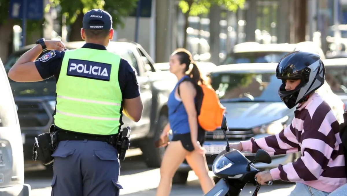 Autorizan la compra de un nuevo tipo de armas para la Policía de Neuquén: serán para neutralizar agresores