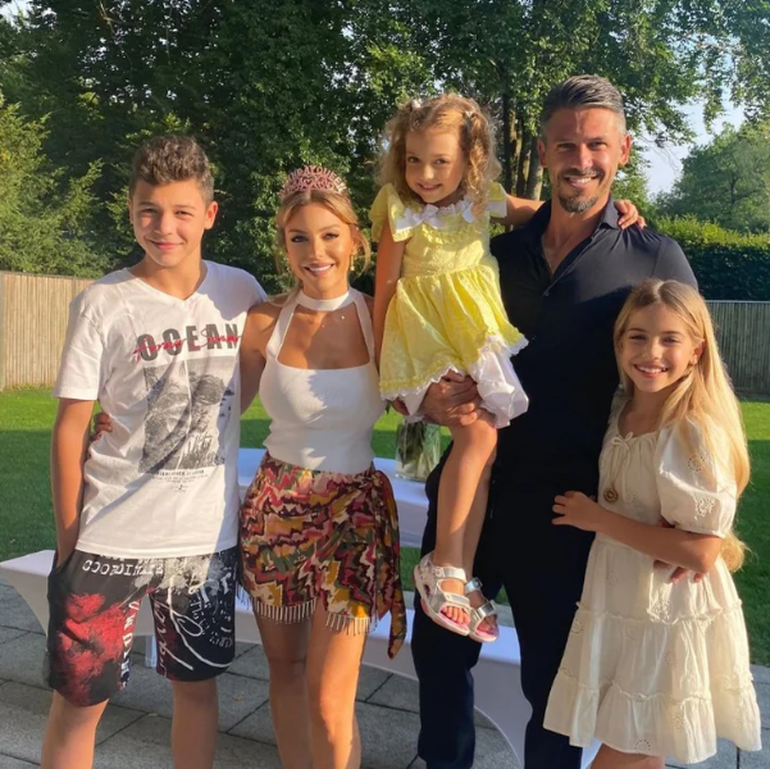 Evangelina llegó a la Argentina hace pocos días junto a sus tres hijos para acompañar a Demichelis en su nuevo puesto como DT de River.