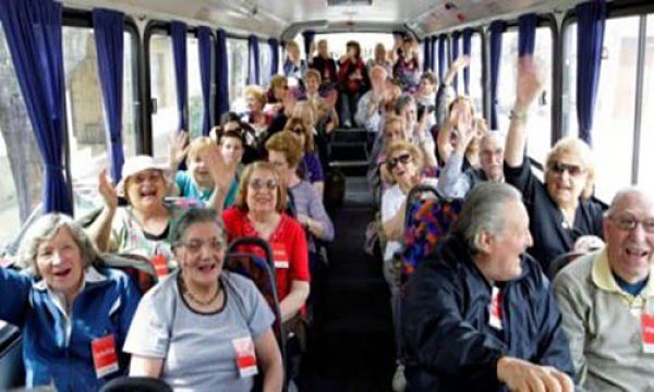 Vuelven los viajes de egresados y jubilados