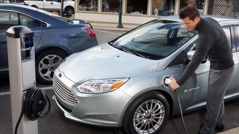 Autos eléctricos. &nbsp;Los vehículos son claves en el desarrollo del sector.