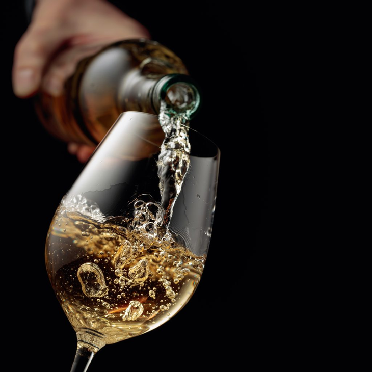 Desde 2010, el valor del vino blanco negociado en Liv-ex creció un 650%. Desde 2010, el valor del vino blanco negociado en Liv-ex creció un 650%. 
