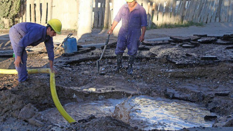 Finalizaron los arreglos de los los caños de gas y agua