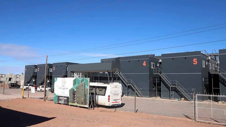 Los barrios petroleros modulares, para una persona. Son el boom constructivo en Añelo.