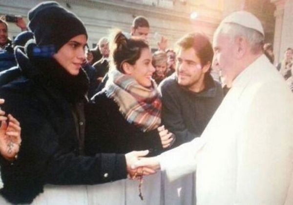 Martina Stoessel (Violetta) estuvo con el papa Francisco