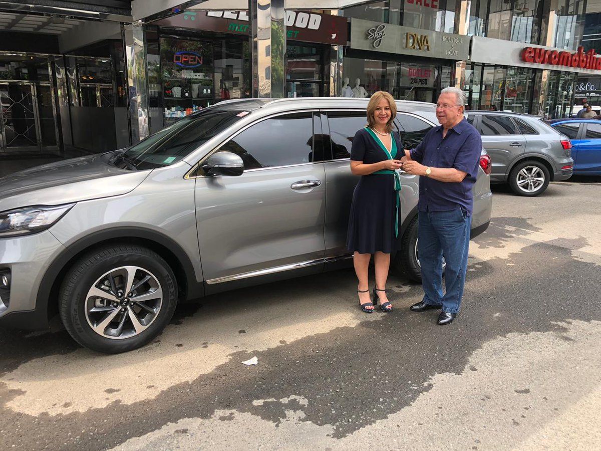 Premio al mejor jefe: regala autos 0Km y vacaciones a sus empleados