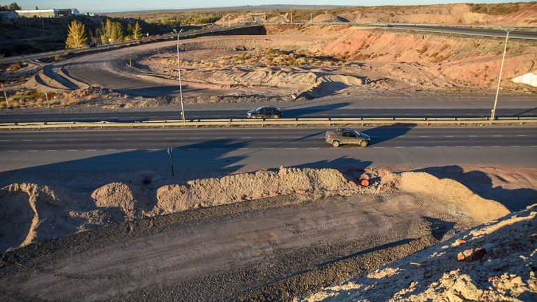 Presionan por las obras paradas de los rulos y de la Ruta 22