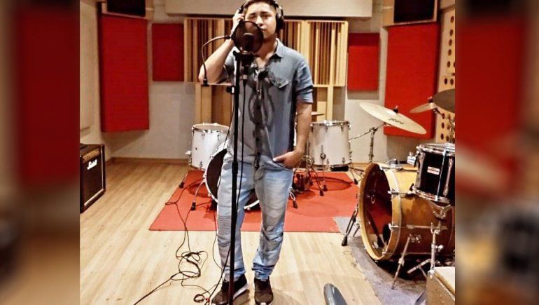 Otro cantante neuquino busca triunfar en Buenos Aires