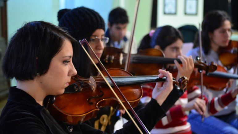 El evento musical es por la escuela Señora de la Guardia.