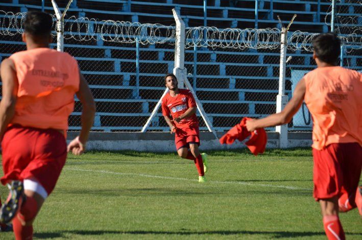 El festejo de gol de Villa. Foto gentileza:&nbsp;Prensa club Independiente - Marcelo Aranea.