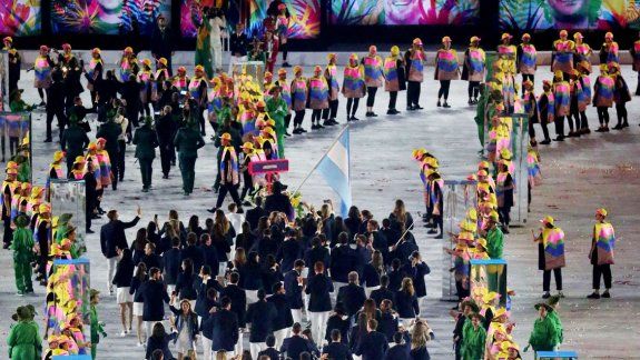 Inolvidable. Luis Scola lideró el desfile y la ilusión argentina.