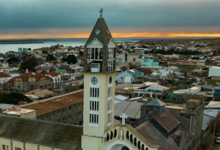 Faro Beauvoir, Puerto Deseado, Santa Cruz. Faro Beauvoir, Puerto Deseado, Santa Cruz.