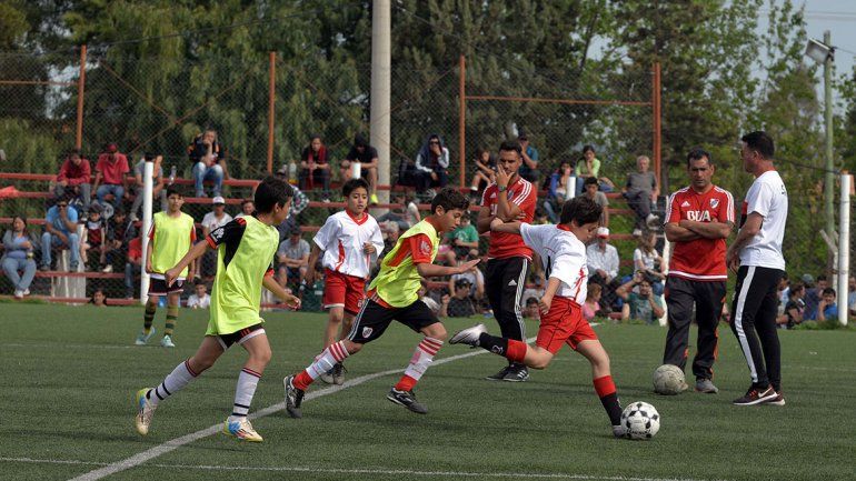 Casi mil pibes en prueba de River en Neuquén