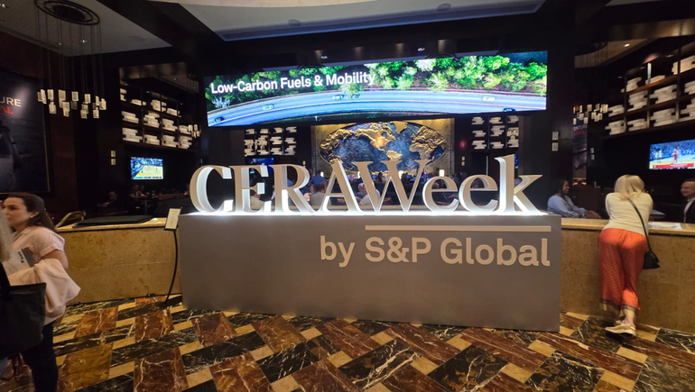Rolando Figueroa y Alberto Weretlineck participan de la CERAWeek 2026