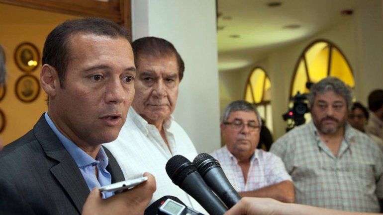 El gobernador Omar Gutiérrez junto a Guillermo Pereyra.