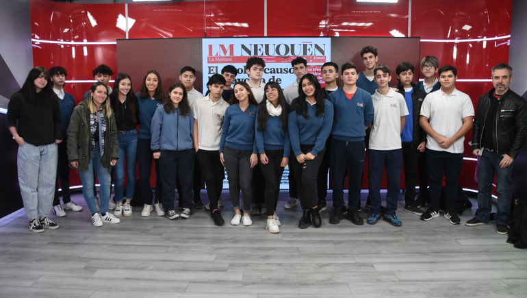 Estudiantes del colegio Pablo Bessón de Cipo visitaron la redacción de LMN