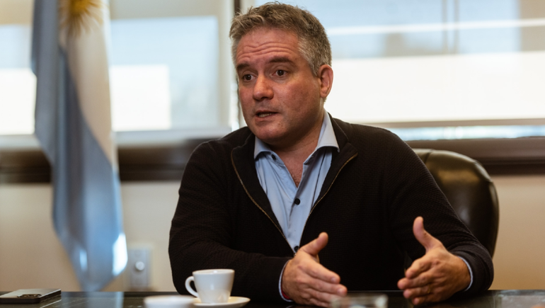 Filtraciones de chat: el Gobierno nacional denunció al ministro DAlessandro