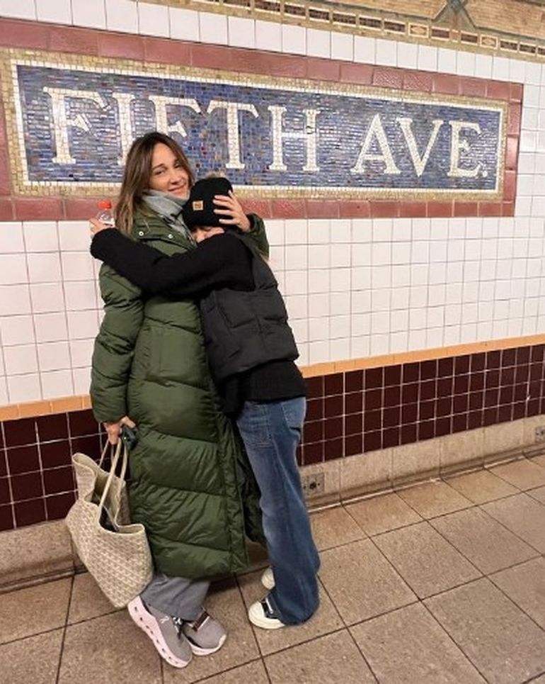 Verónica Lozano con su hija Antonia, en Nueva York. Verónica Lozano con su hija Antonia, en Nueva York.