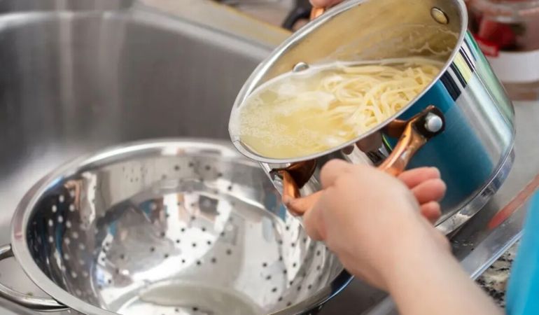 Más práctico y fácil de lavar: el invento que reemplaza al tradicional colador