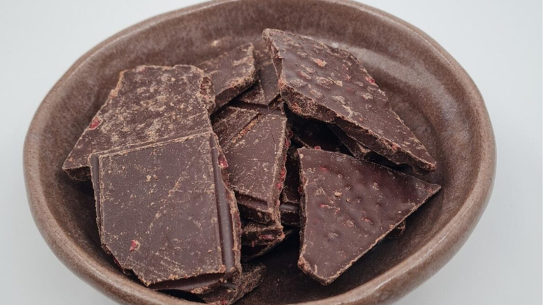 El chocolate, uno de los alimentos que no debe ir jamás a la heladera. El chocolate, uno de los alimentos que no debe ir jamás a la heladera.