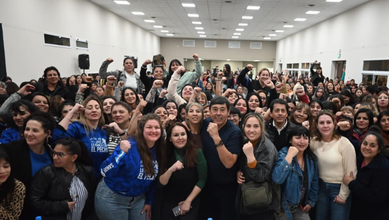 Lanzan Fuerza Neuquina y Federal con 3000 mujeres del Sindicato de Petroleros Privados