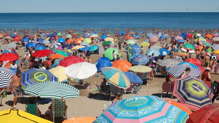 Las Grutas: derivan a los turistas a buscar hotel en otros lugares