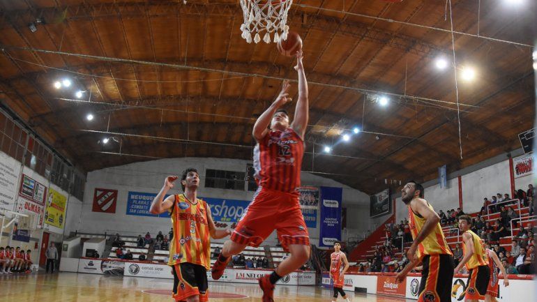El primer partido en La Caldera lo ganó el Rojo 68 a 67. &nbsp;