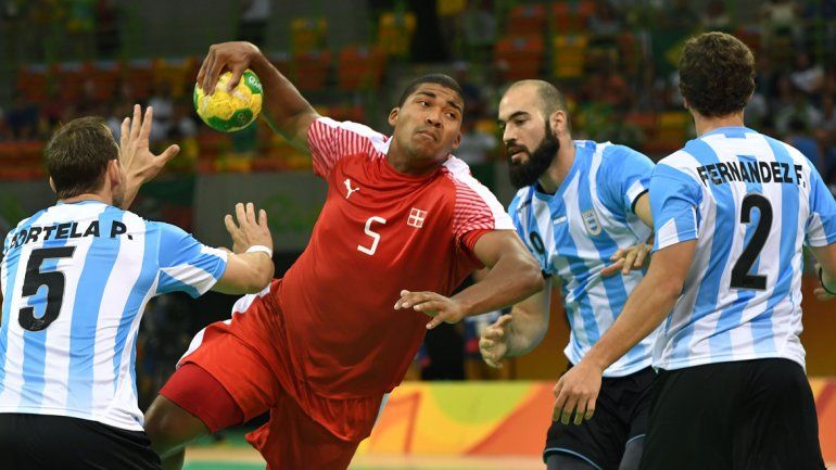 Los Gladiadores perdieron contra Dinamarca en su debut