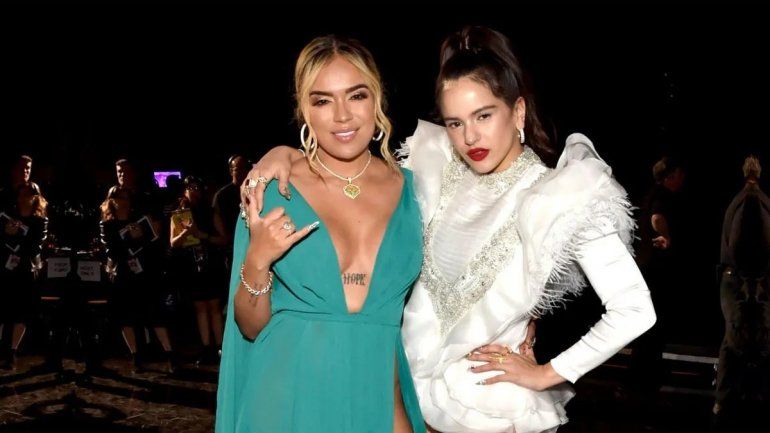Acusan a Karol G de copiar el estilo de Rosalía