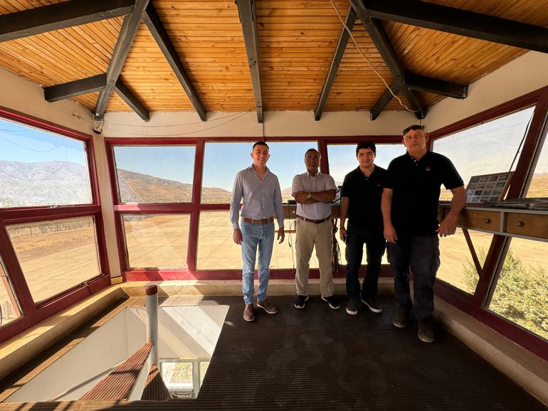 Personal a cargo de los trabajos de iluminación. Personal a cargo de los trabajos de iluminación.