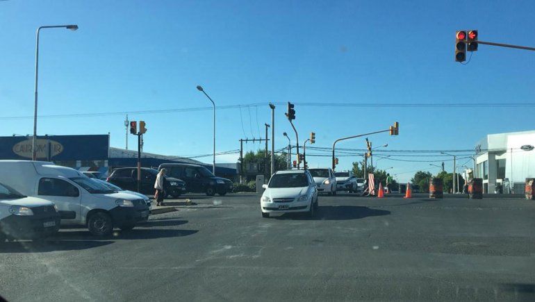 Corte y caos en Ruta 22 por obras de reasfaltado