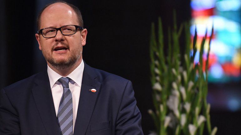 Mataron a un alcalde de Polonia en un acto