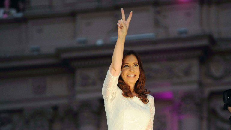 Cristina cerró el año a puro Twitter y disparó contra Macri
