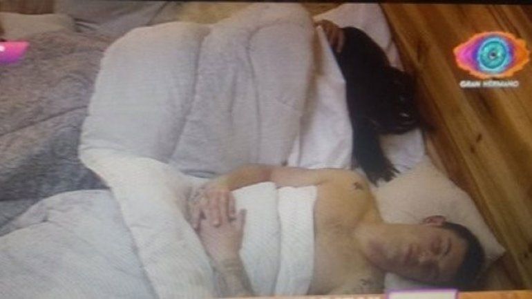 Los hermanitos terminaron la noche en el ático.