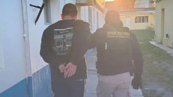 Allanamientos por una investigación de abuso sexual infantil en Santa Cruz: el dato llegó desde Estados Unidos. Allanamientos por una investigación de abuso sexual infantil en Santa Cruz: el dato llegó desde Estados Unidos.