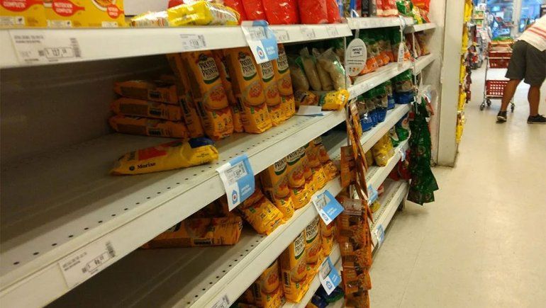 Faltan productos en los súper por compras masivas