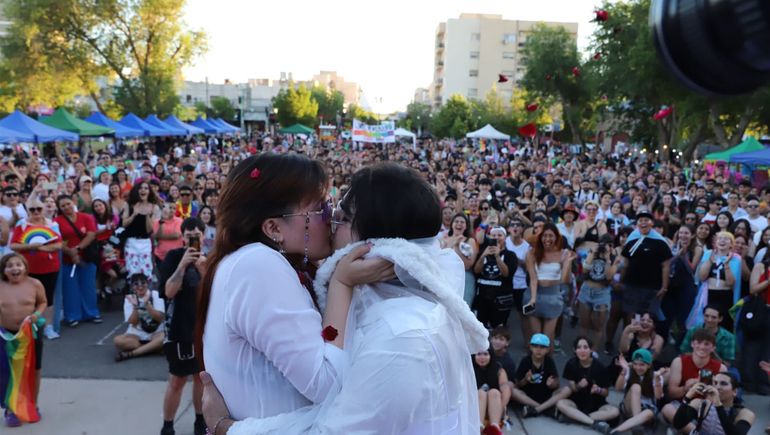 La multitudinaria Marcha del Orgullo LGBTIQ+ celebra su 24° edición.