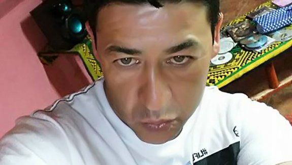 Lorenzo Muñoz, de 40 años, es buscado en Argentina y Chile.