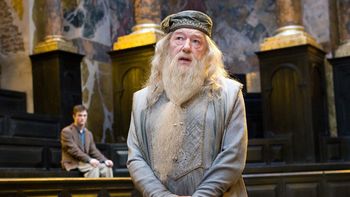 michael gambon dumbledore 1200x678.jpg