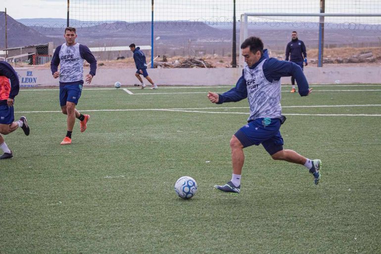 Deportivo Rincón viaja con la ilusión de pasar y uno de los suyos jugará en su vieja casa