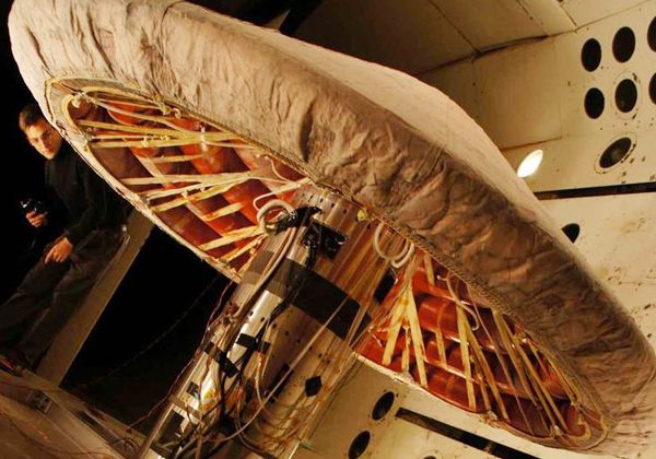 Un paraguas gigante para poder descender en el planeta rojo